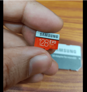 Samsung EVO Plus 128GB microSDXC UHS-I U3 100MB logo