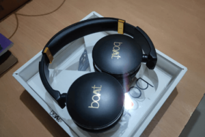 boAt Rockerz 370 Wireless Headphone with Bluetooth 5.0 logo