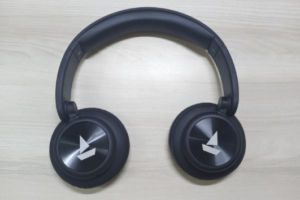boAt Rockerz 450 Bluetooth On-Ear Headphone with Mic(Luscious Black) logo