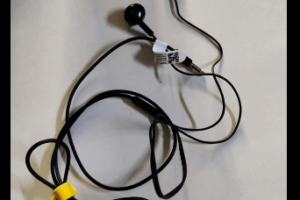 realme Buds Classic Wired Earphones with HD Microphone Black logo