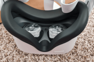 Oculus Quest 2 Advanced All-In-One Virtual Reality Headset